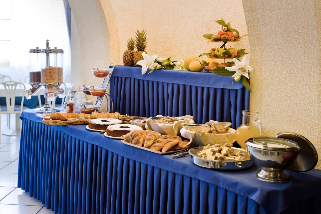 Hotel Corallo Помонте Екстериор снимка