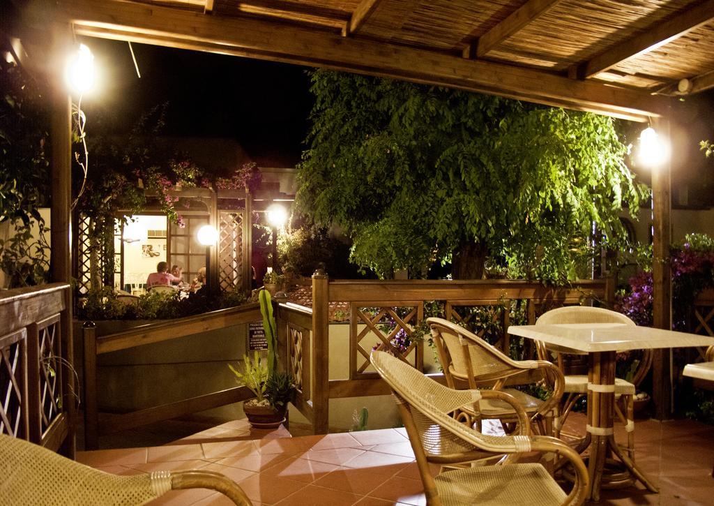 Hotel Corallo Помонте Екстериор снимка