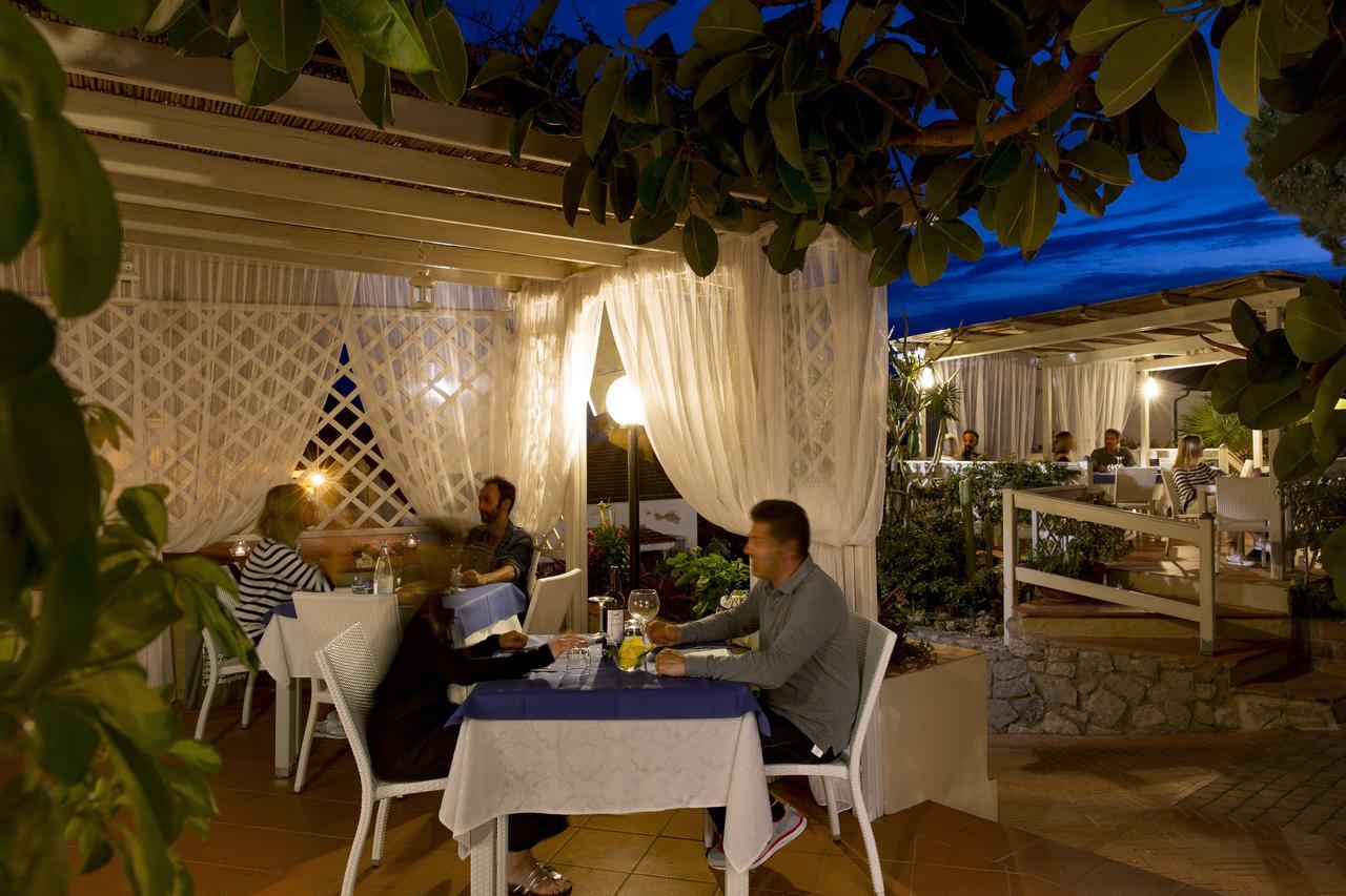 Hotel Corallo Помонте Екстериор снимка