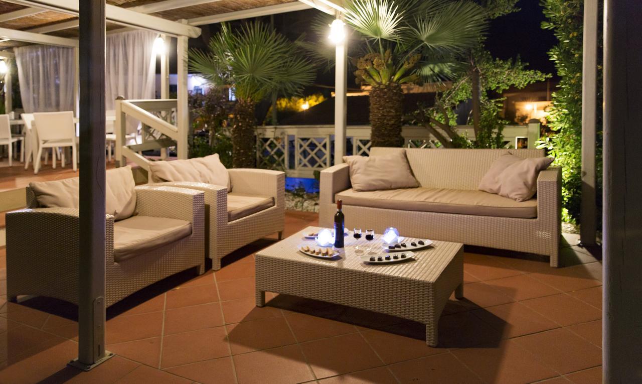 Hotel Corallo Помонте Екстериор снимка